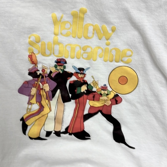 Yellow Submarine Gildan soft style t shirt - Picture 1 of 6